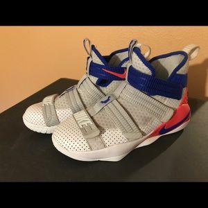 Nike lebron soldier 11